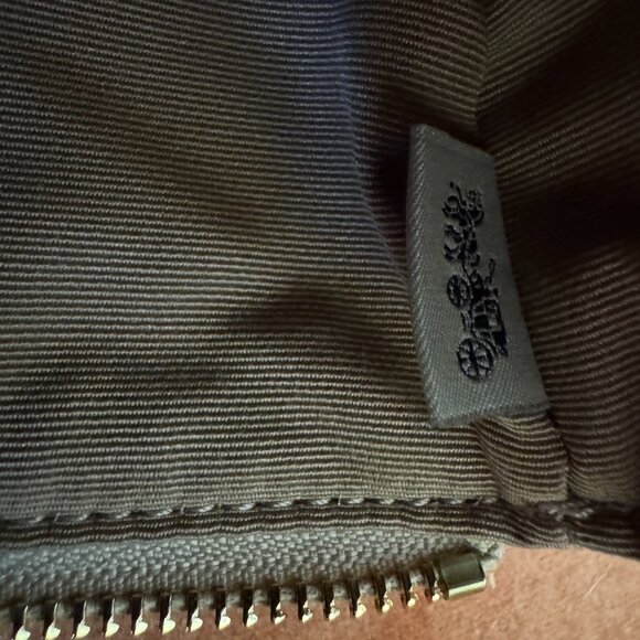 Coach Wristlet Wallet Strawberries - Picture 4 of 6